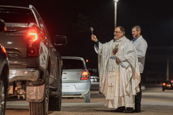 Construtora patrocina a 57ª Festa dos Motoristas e impulsiona a transformação de Guabiruba Missa e procissao integram a programacao do evento que e uma tradicao em Guabiruba